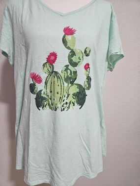 St. John's Bay Mint Green Short Sleeve Tee with Subtle White Print